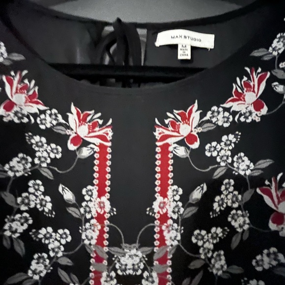 Max studio dress, long sleeve, bell sleeve, great for the holidays, size 10 - Picture 3 of 4